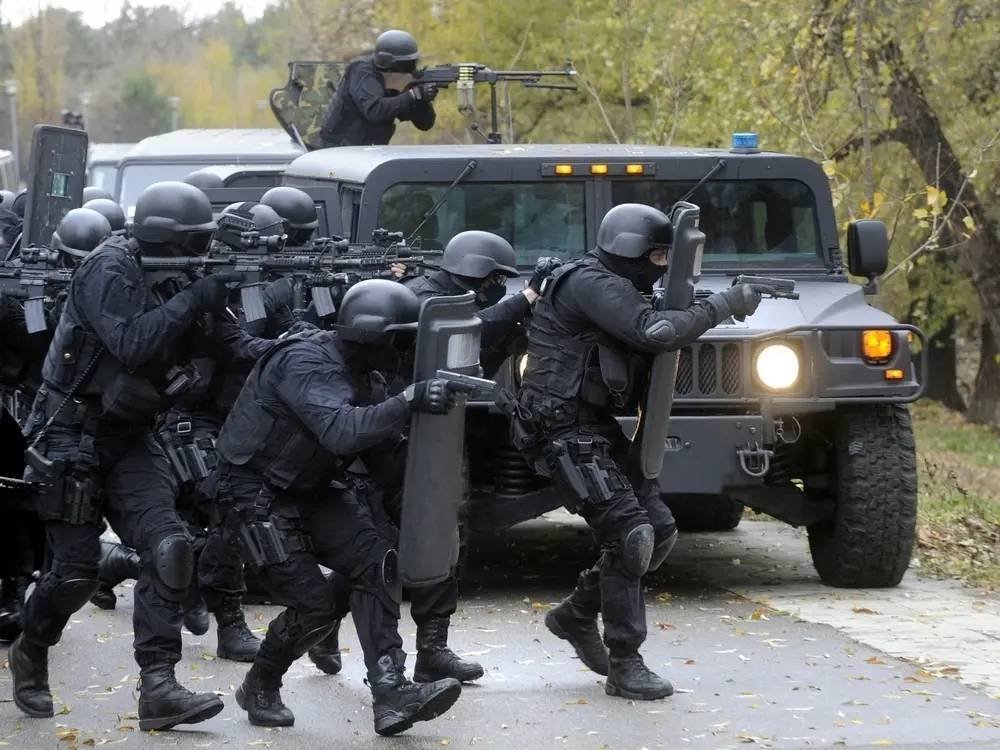 Article image for Multi-State Swatting Incidents Tied To FL Teen: Wisconsin Police