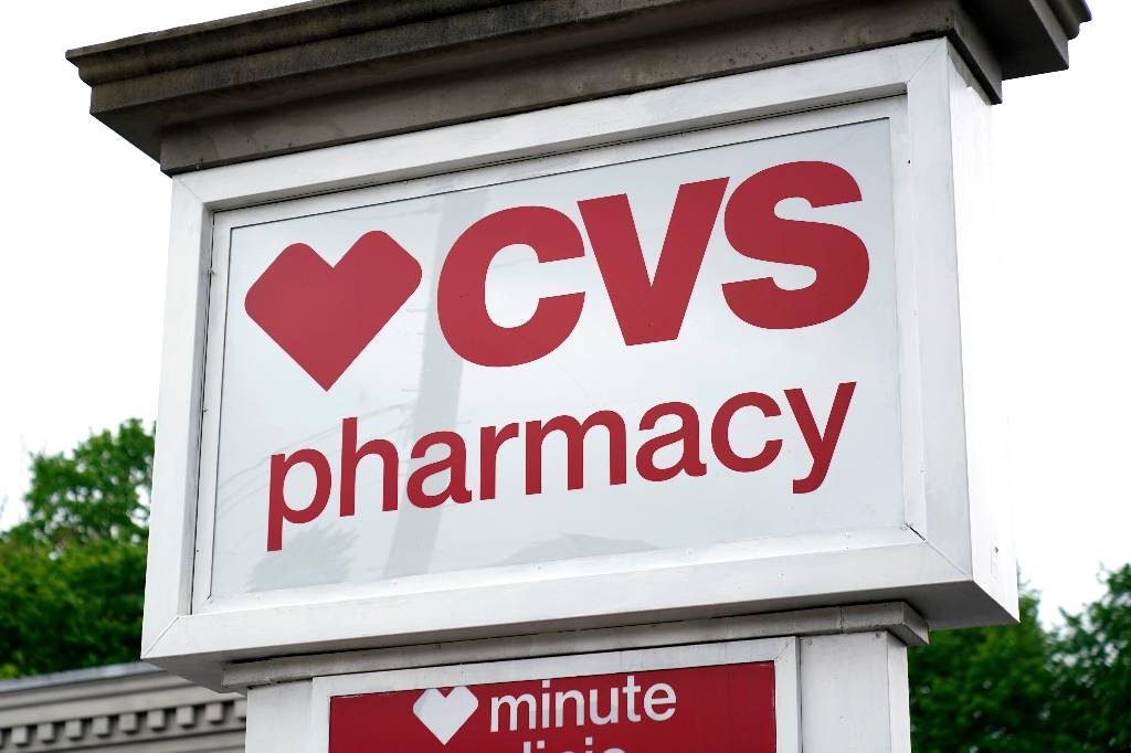 Article image for CVS cutting down, adjusting pharmacy hours in two-thirds of stores
