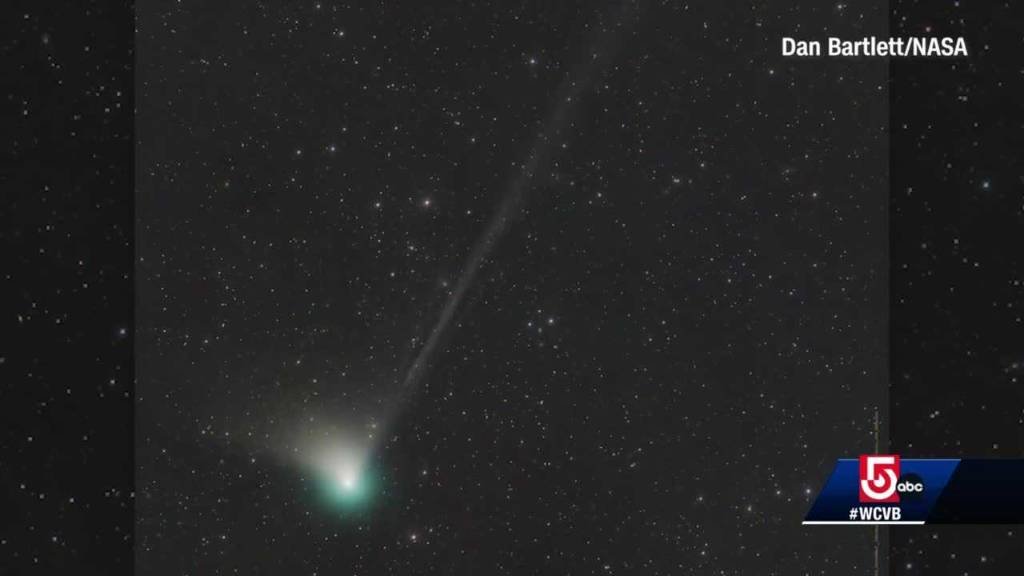 Article image for Look up! Comet passing over Earth this week visible over Mass., New England