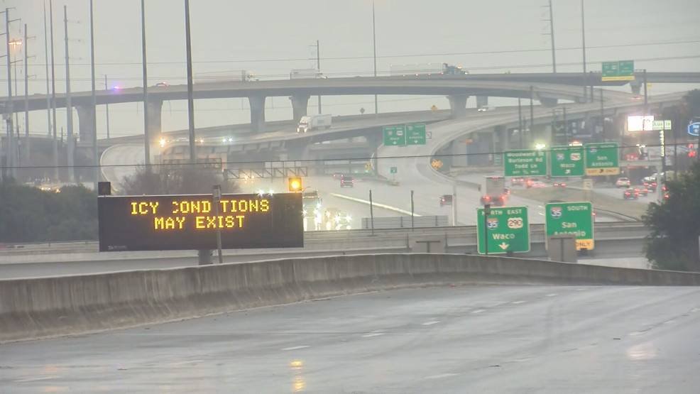 Article image for Texans should avoid travel in area hit by icy weather; power grid expected to meet demand