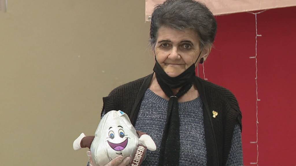 Article image for El Paso woman known as ‘Kiss Lady’ recognized by The Hershey Company