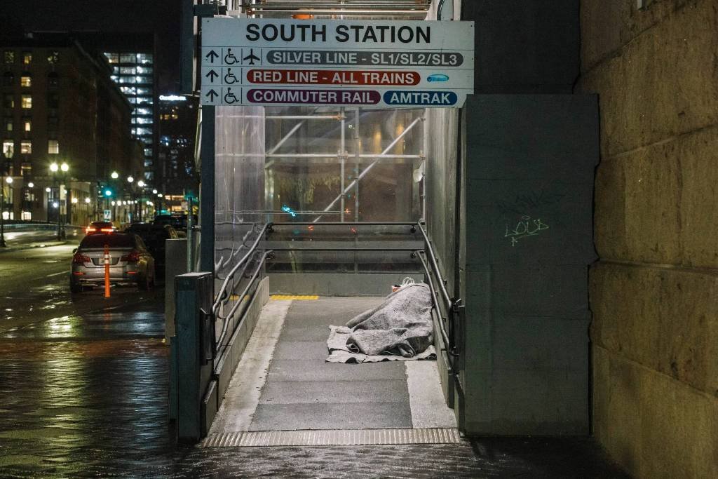 Article image for Policy change allowing homeless people access to South Station during extreme weather to begin this weekend