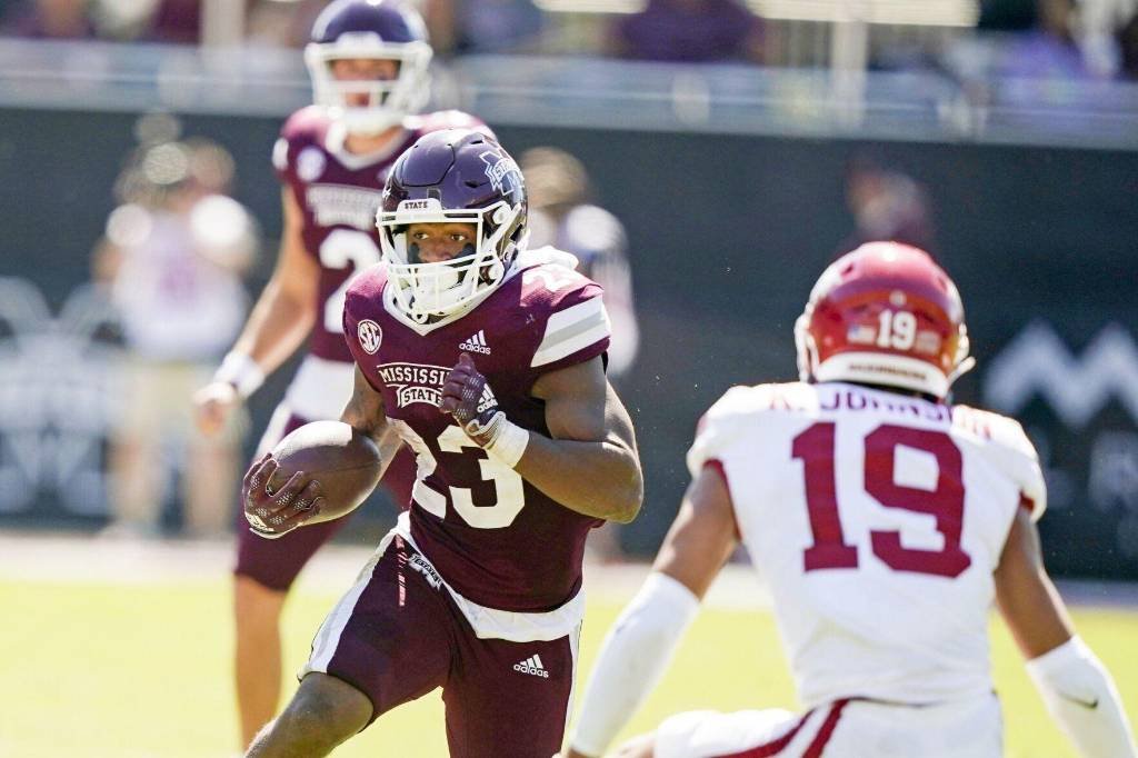 Article image for UW Huskies announce signing of Mississippi State running back Dillon Johnson