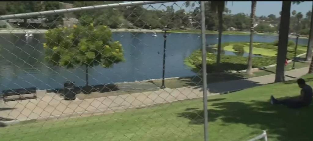 Article image for Chain-link fence surrounding Echo Park is said to be coming down