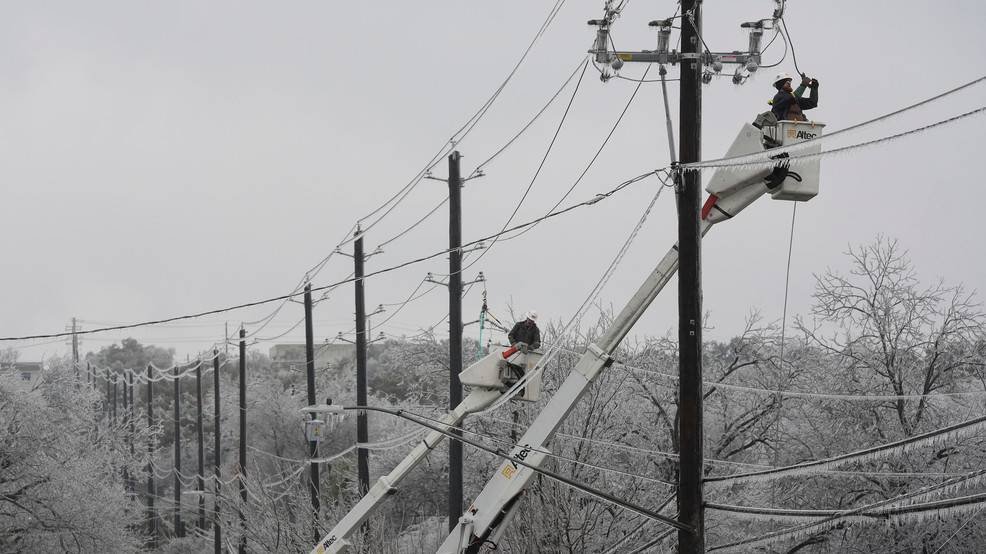 Article image for Austinites wonder why power lines aren’t buried underground to reduce outages