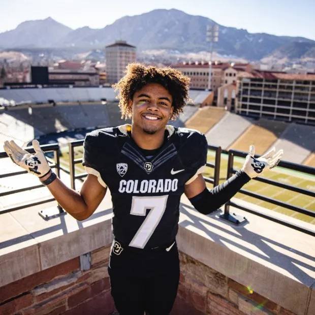 Article image for Long relationship with Deion Sanders led Dylan Edwards to CU Buffs