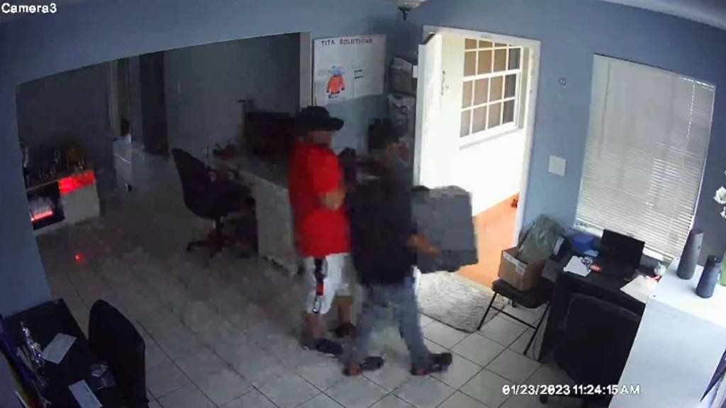 Article image for Brazen Burglars Caught on Camera Stealing Safe From Miami Home