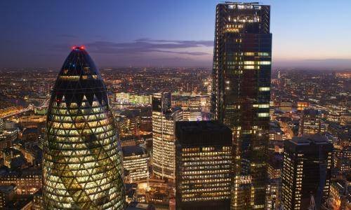 Article image for FTSE 100 hits record high
