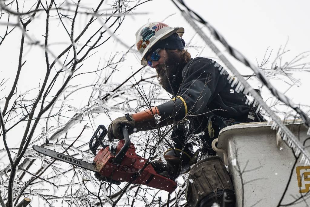 Article image for Why did this ice storm cause so many power outages in Austin?