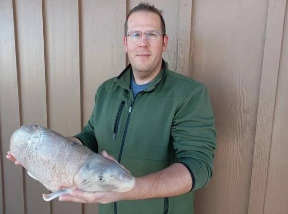 Article image for Mid-Missouri man snags possible world-record ‘blue sucker’ fish