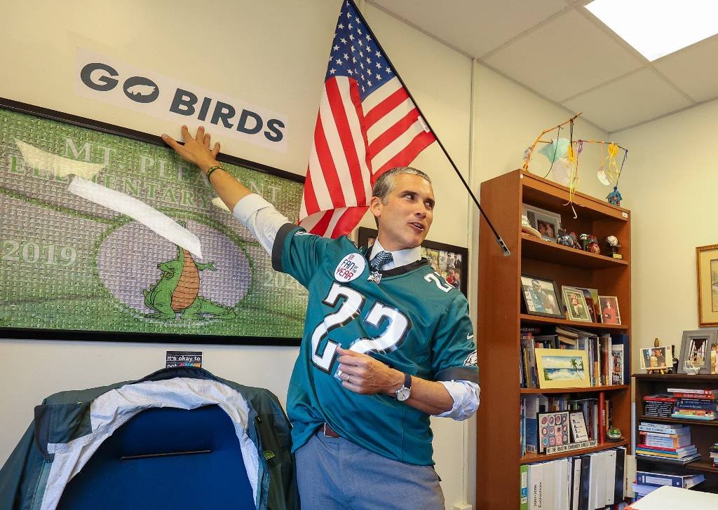 Article image for Delaware principal going to Super Bowl as ‘Eagles Fan of the Year’