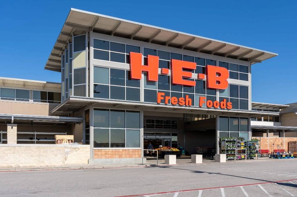 Article image for Texas Grocery Chain H-E-B Achieves First Place On Retailer Preference Index List