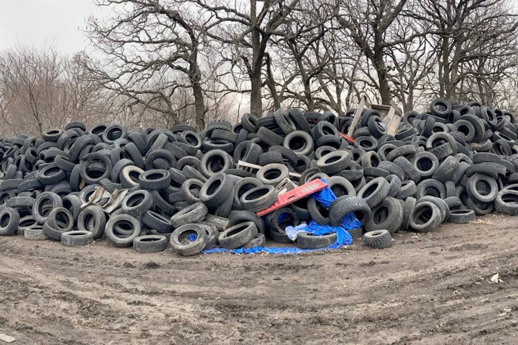 Article image for Man fined for stockpiling 95,000 tires in northern Iowa
