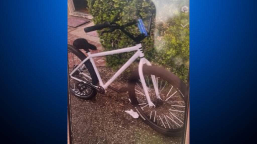 Article image for Teen suspects sought after bicycle stolen from 12-year-old in Menlo Park