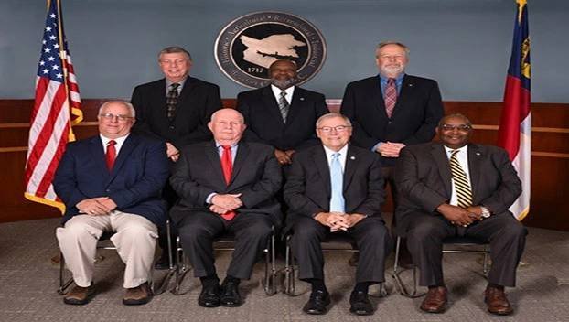 Article image for Group tells commissioners it’s not ok to pray after meetings begin