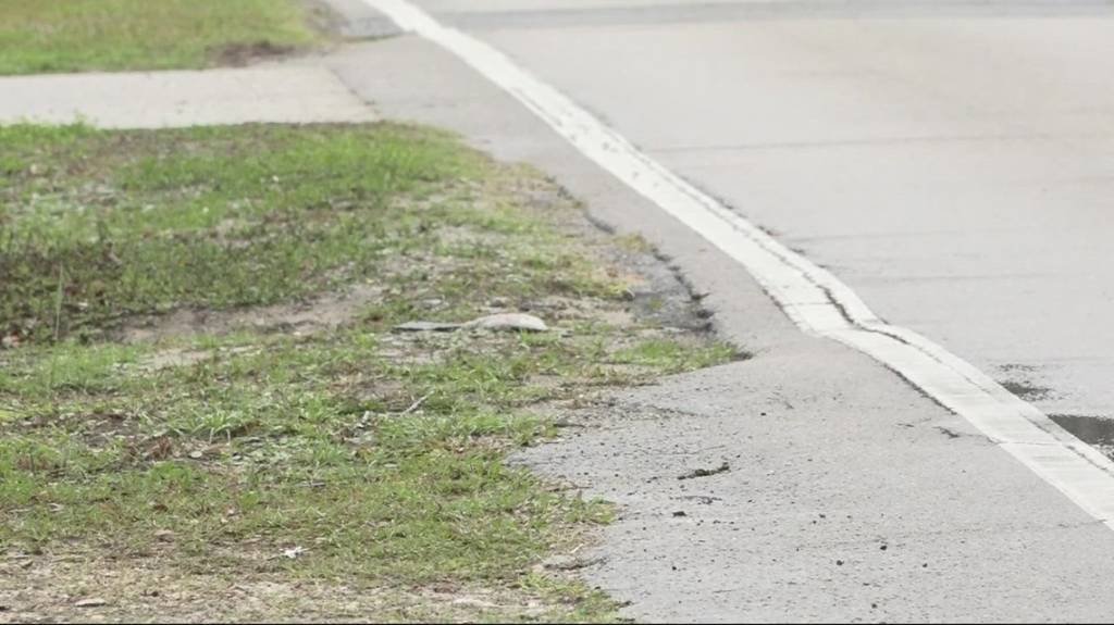 Article image for No, sidewalks are not required in your neighborhood if you live near a school