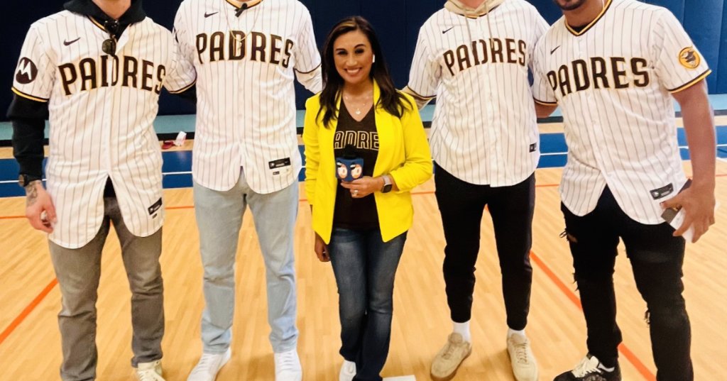 Article image for Surprise! Padres players greet Monarch School students