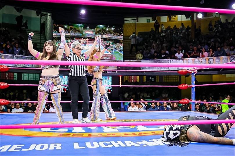 アレナコリセオ沸騰:葉月&コグマが同時フォールで圧勝 FWC旋風止まらず