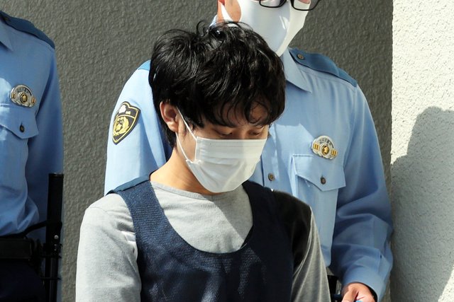 うつむくサイコパスの岡庭容疑者、殺人容疑で送検 茨城一家 ...