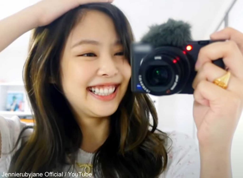 Blackpink ジェニー 待望のyoutubeチャンネルをオープン ホギーのブログ